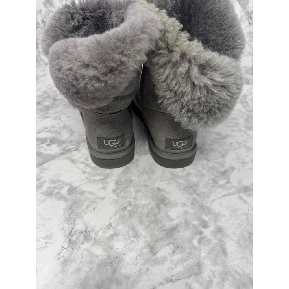 UGG Australia Bailey Button Grey Suede Shearling Boots 5803 Womens 6